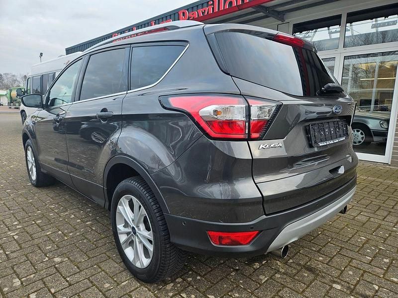 Gebraucht Ford Kuga Titanium 150 PS (110 kW) 2018 Magneticgrau (metallic) SUV