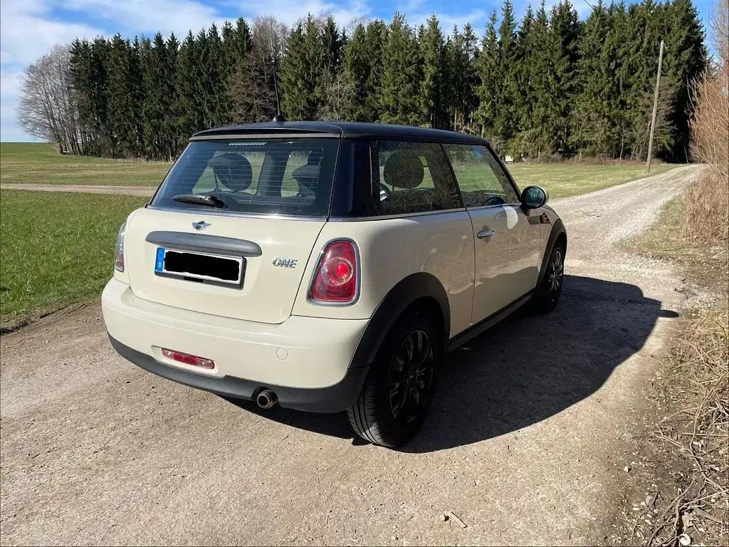 Gebraucht Mini ONE 75 PS (55 kW) 2010 Weiß Kleinwagen