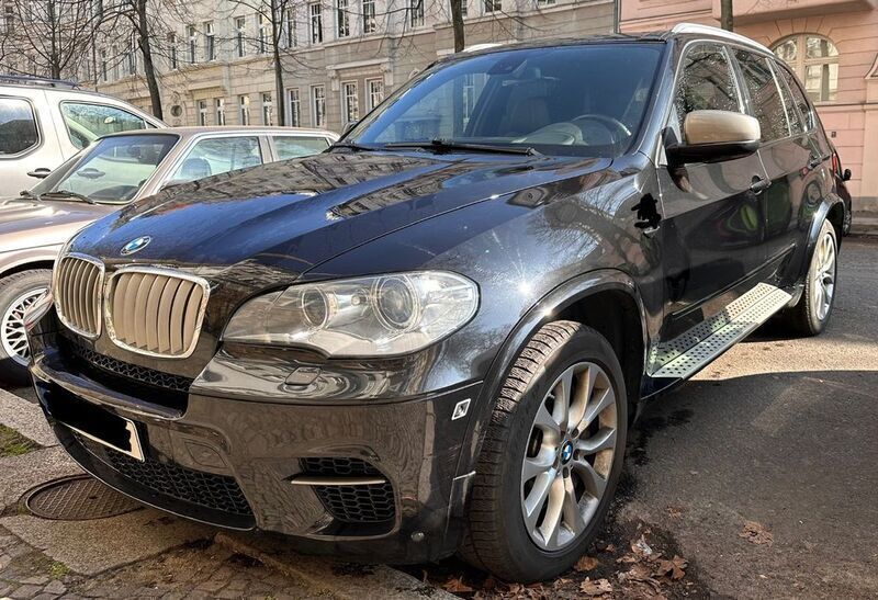 Schwarz Gebraucht 2013 BMW X5 M50 M Sport SUV | 18.500 € (Fairer Preis) - Bild 1/4