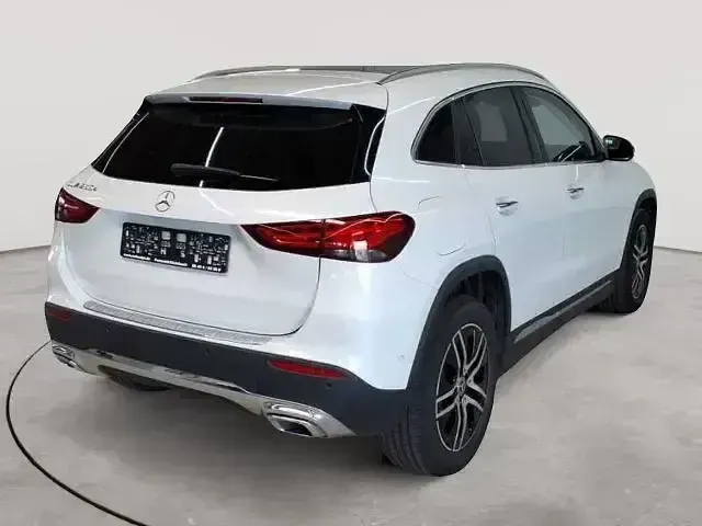Gebraucht Mercedes GLA250 Progressive 160 PS (117 kW) 2023 Weiß SUV
