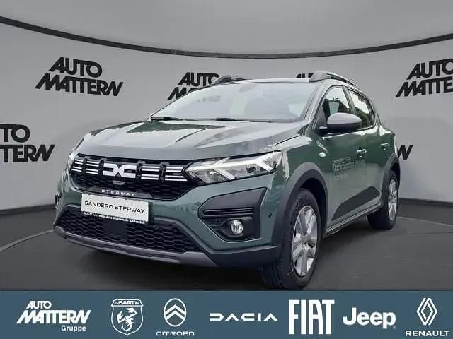 Grau Gebraucht 2023 Dacia Sandero Expression Kleinwagen | 16.440 € (Fairer Preis) - Bild 1/4