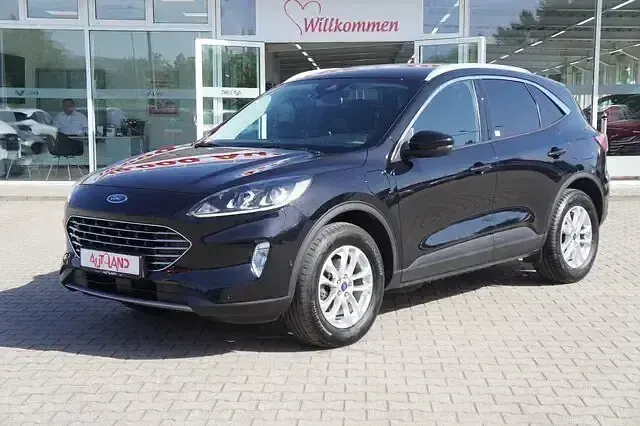 Gebraucht Ford Kuga Titanium 225 PS (165 kW) 2022 Schwarz SUV
