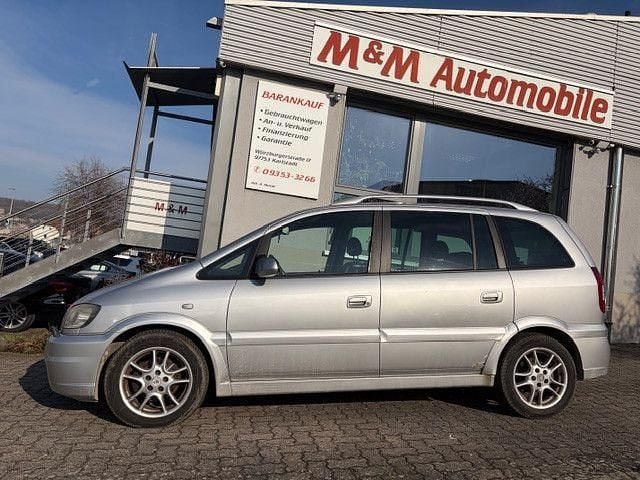 Gebraucht Opel Zafira Executive 147 PS (108 kW) 2004 Silber Van / Kleinbus