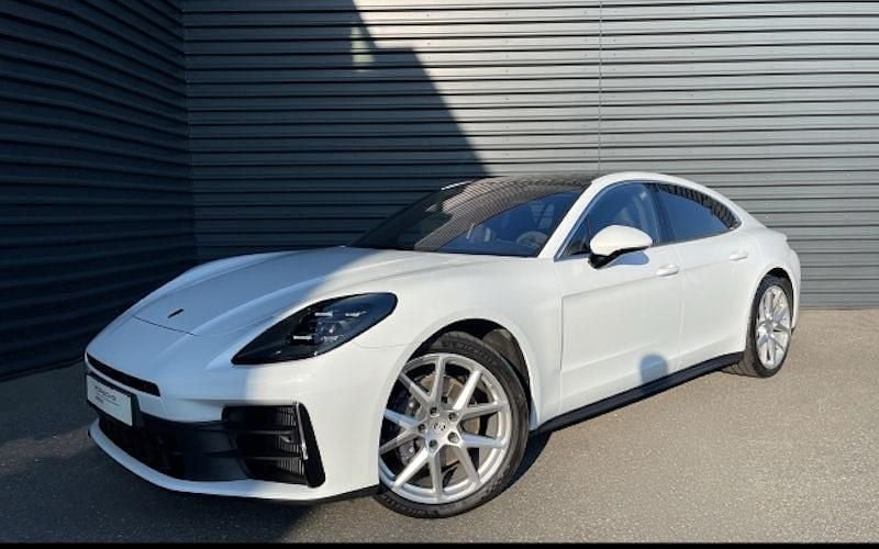 Weiß Gebraucht 2025 Porsche Panamera 4 Limousine | 107.750 € (Superpreis) - Bild 1/4