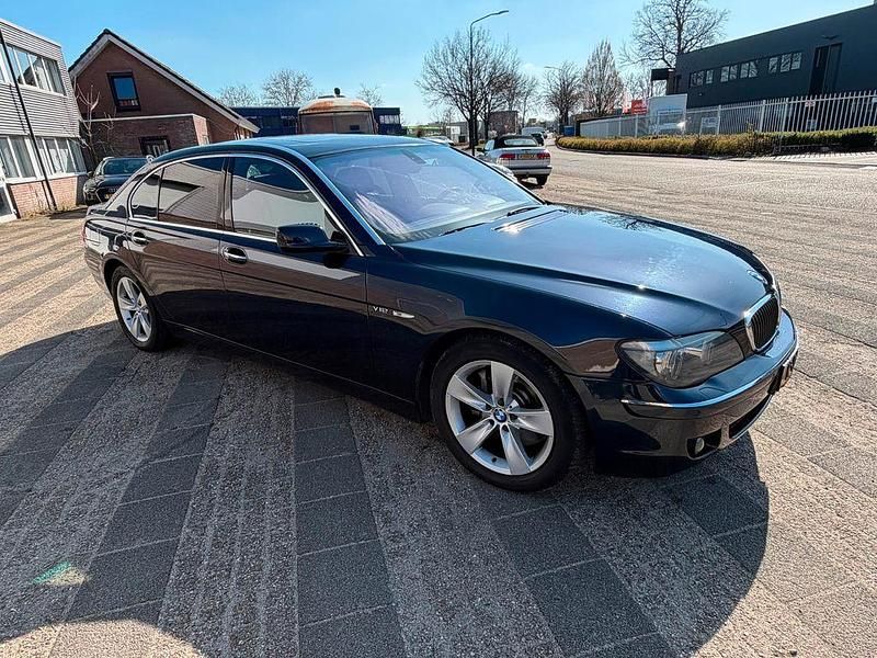 Gebraucht BMW 760L 445 PS (327 kW) 2006 Blau Limousine