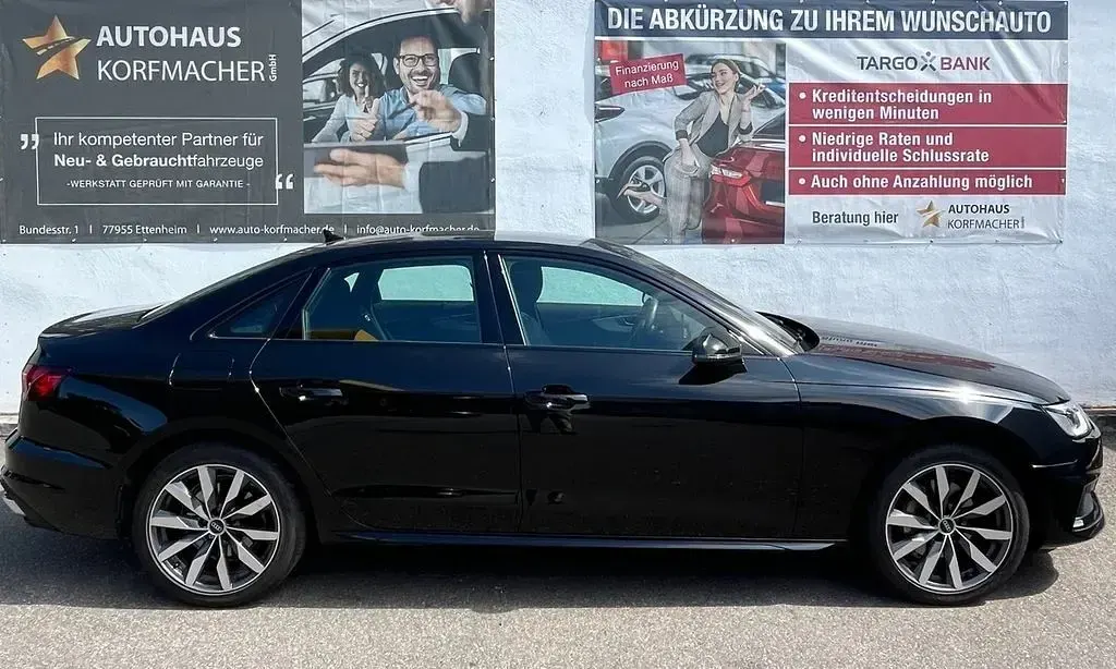 Gebraucht Audi A4 Ambiente 204 PS (150 kW) 2022 Schwarz Limousine