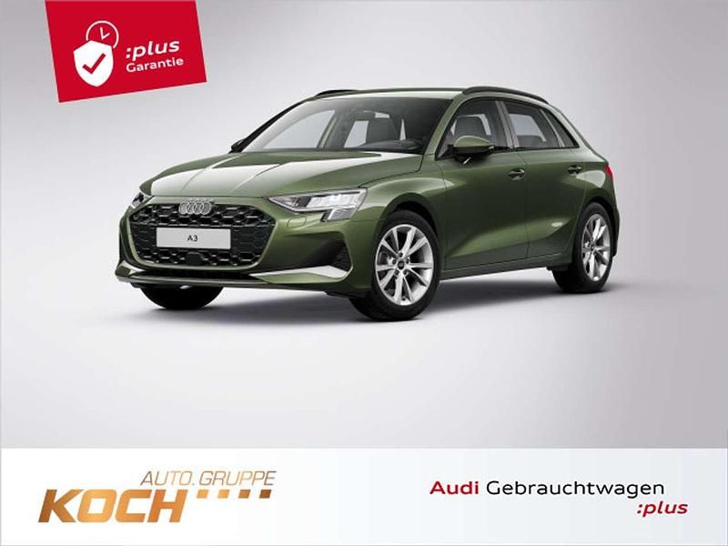 Distriktgrün metallic Gebraucht 2024 Audi A3 Ambiente Limousine | 34.890 € (Fairer Preis) - Bild 1/2