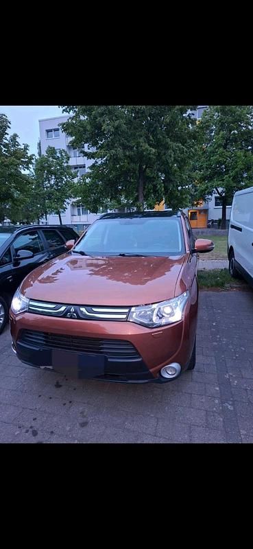 Gebraucht Mitsubishi Outlander 150 PS (110 kW) 2012 Orange SUV