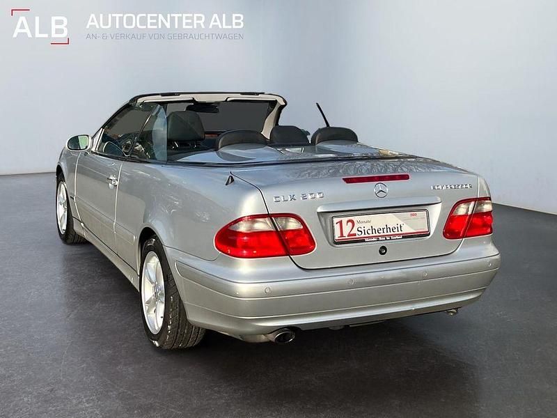 Gebraucht Mercedes CLK200 163 PS (119 kW) 2002 Silber Cabrio