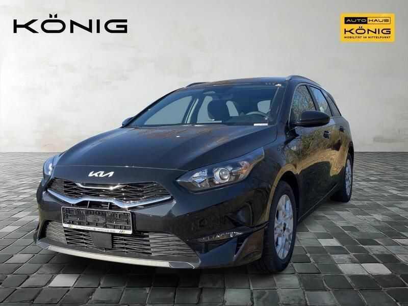 Schwarz Neu 2025 Kia Ceed Sportswagon Vision Kombi | 25.599 € - Bild 1/4