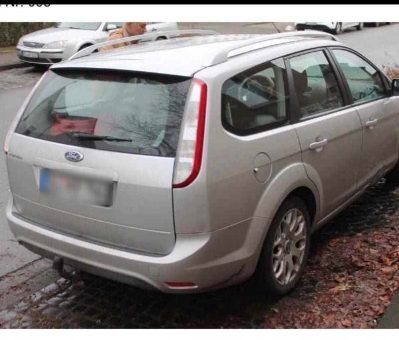 Grau Gebraucht 2008 Ford Focus Titanium Kombi | 2.100 € (Superpreis) - Bild 1/4