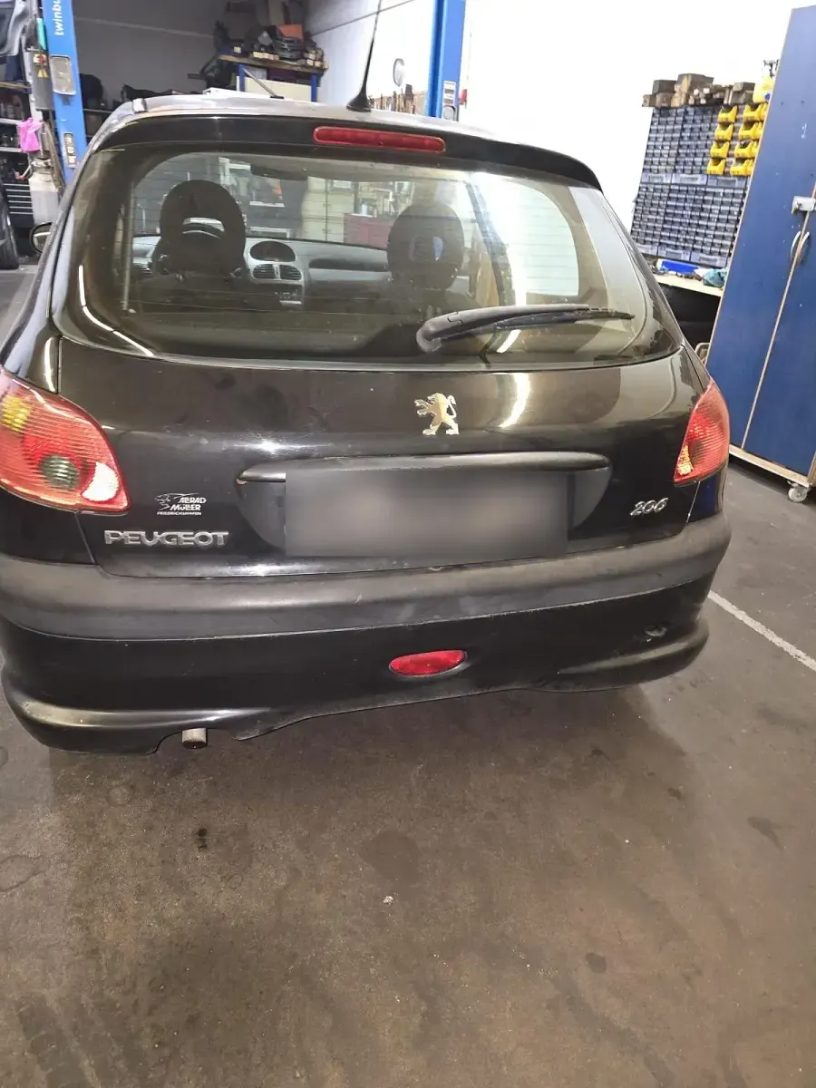 Gebraucht Peugeot 206 75 PS (55 kW) 2006 Schwarz Kleinwagen