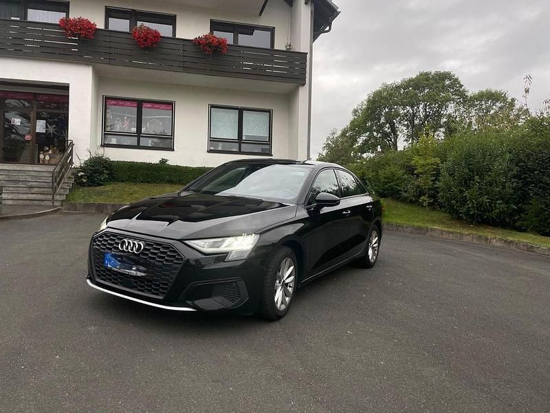 Schwarz Gebraucht 2021 Audi A3 Limousine | 16.900 € (Superpreis) - Bild 1/4