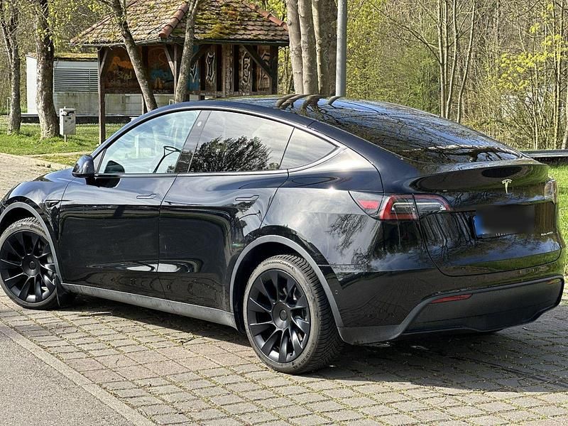Gebraucht Tesla Model Y 152 kW (208 PS) 2022 Schwarz SUV