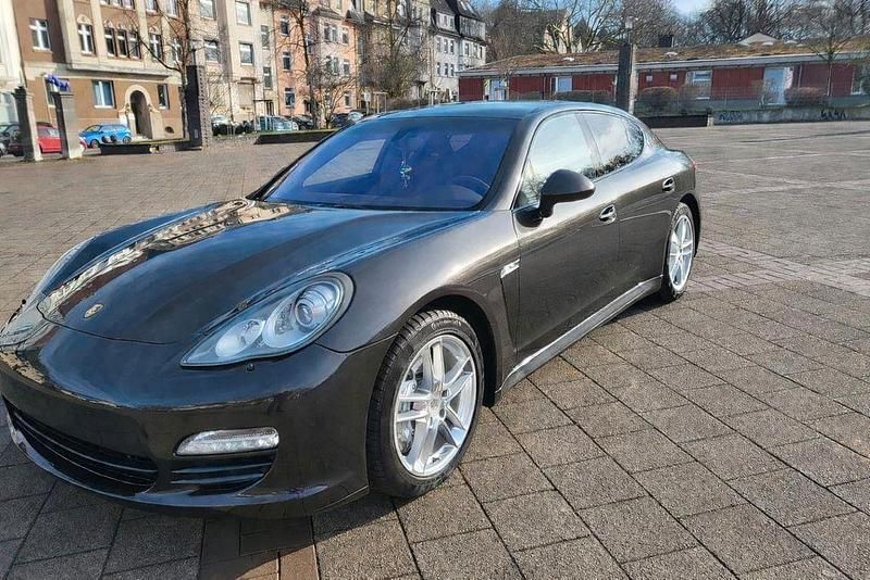 Gebraucht Porsche Panamera S E-Hybrid 333 PS (244 kW) 2012 Braun Limousine