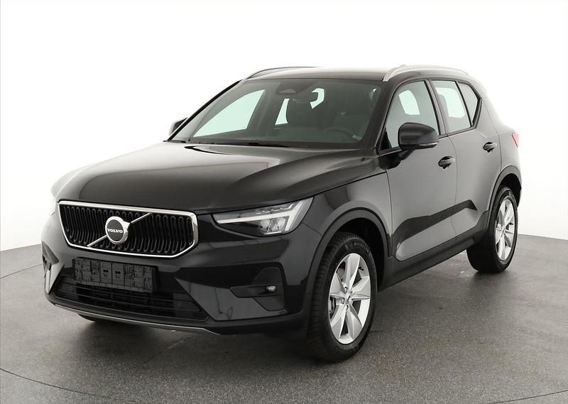 Vapour grey metallic Neu 2025 Volvo XC40 Core SUV | 39.995 € (Guter Preis) - Bild 1/4
