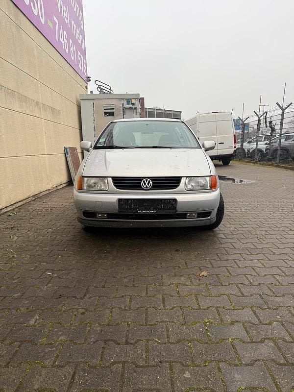 Grau Gebraucht 1999 VW Polo Kleinwagen | 1.350 € (Guter Preis) - Bild 1/4