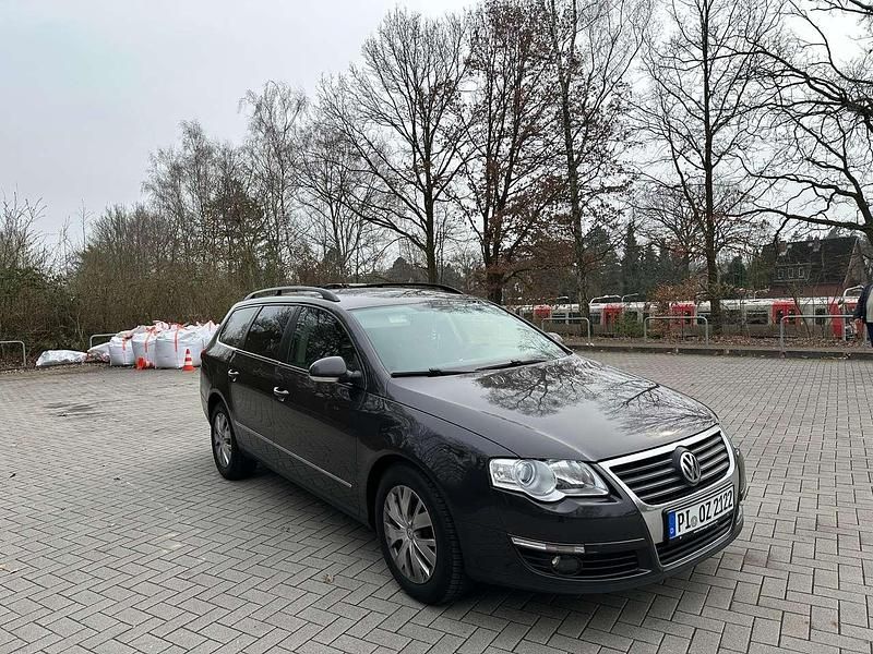 Gebraucht VW Passat Highline 140 PS (102 kW) 2009 Limousine