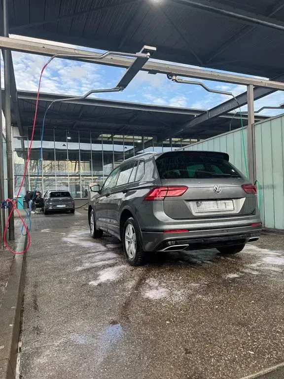 Gebraucht VW Tiguan 239 PS (175 kW) 2020 Grau SUV