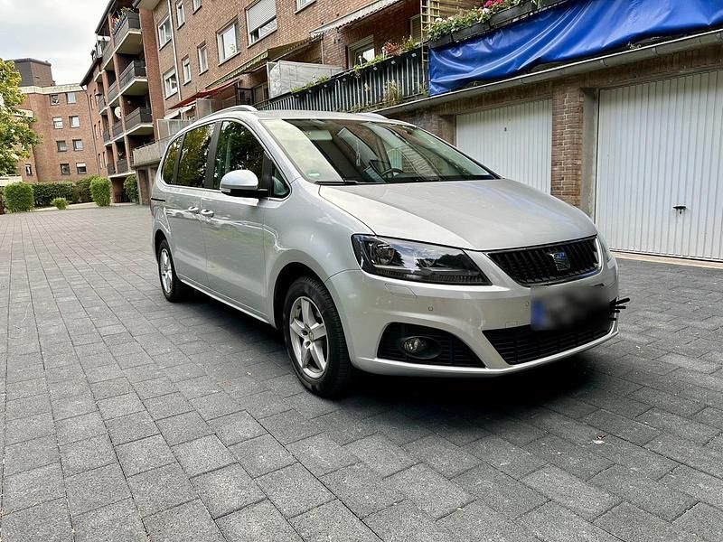 Gebraucht Seat Alhambra 140 PS (102 kW) 2014 Silber Van / Kleinbus