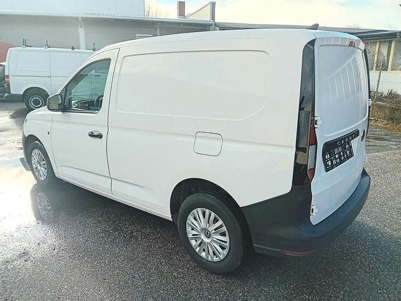 Gebraucht VW Caddy 102 PS (75 kW) 2022 Weiß Van / Kleinbus