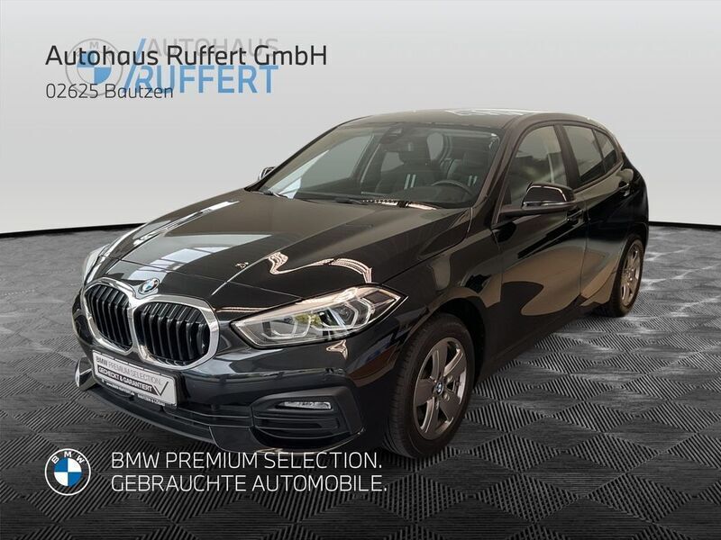 Saphirschwarz Gebraucht 2022 BMW 118 Advantage Kleinwagen | 19.975 € (Guter Preis) - Bild 1/4