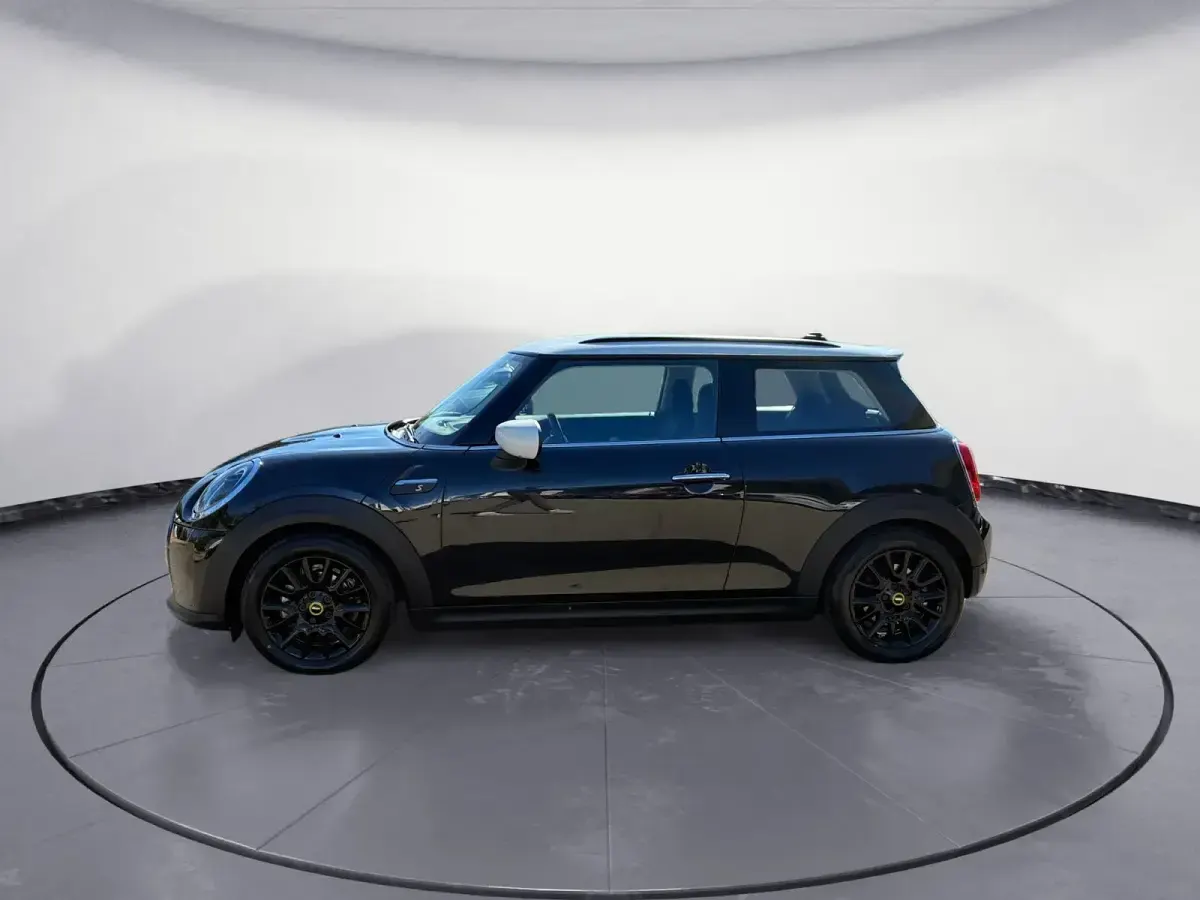 Gebraucht Mini Cooper SE Classic 135 kW (184 PS) 2023 Kleinwagen