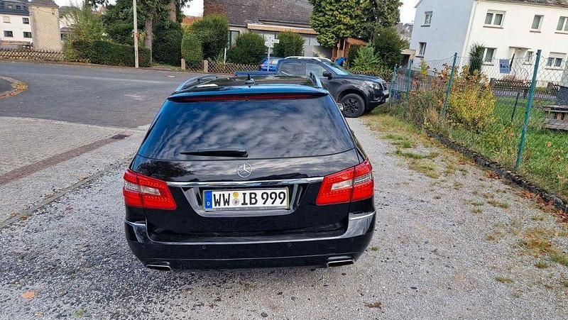 Gebraucht Mercedes C220 Edition 175 PS (128 kW) 2012 Schwarz Coupé
