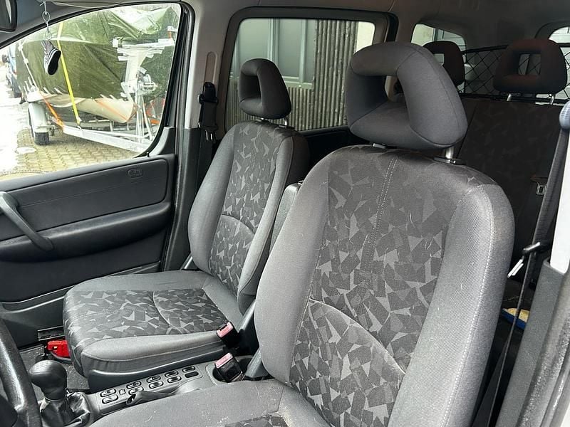 Gebraucht Mercedes Vaneo 125 PS (91 kW) 2004 Grau Van / Kleinbus