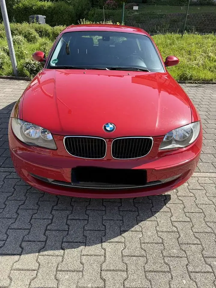 Gebraucht BMW 116 122 PS (89 kW) 2008 Rot Kleinwagen