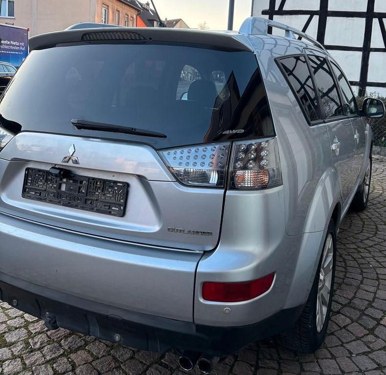 Gebraucht Mitsubishi Outlander Invite 140 PS (102 kW) 2010 Grau SUV