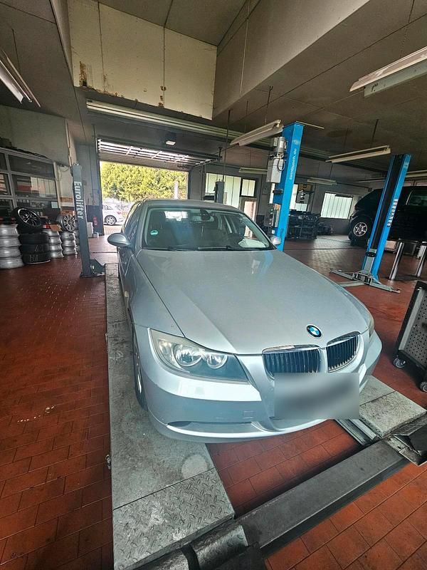 Używany BMW 320 163 KM (119 kW) 2007 Srebrny Kombi