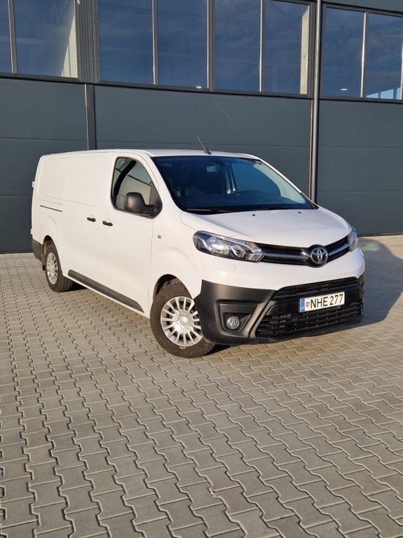 Weiß Gebraucht 2023 Toyota Proace Van | 20.201 € (Superpreis) - Bild 1/4