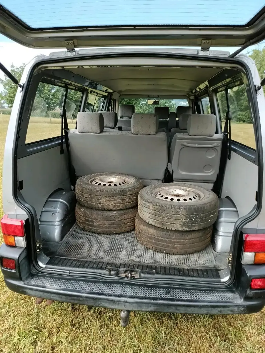 Gebraucht VW T4 102 PS (75 kW) 1999 Silber Van