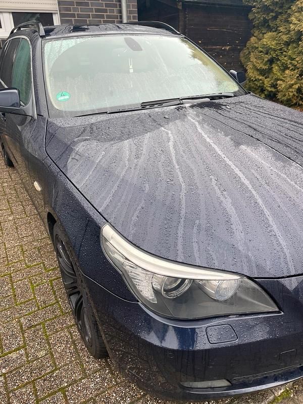Gebraucht BMW 525 218 PS (160 kW) 2009 Blau Kombi