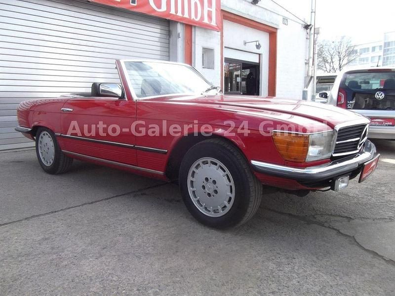 Rot Gebraucht 1971 Mercedes SL280 Cabrio | 26.899 € - Bild 1/4