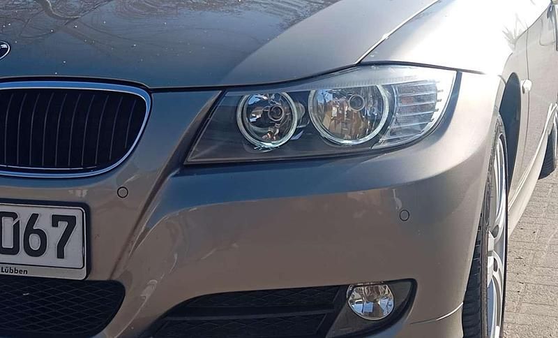 Gebraucht BMW 318 143 PS (105 kW) 2009 Andere farben Kombi