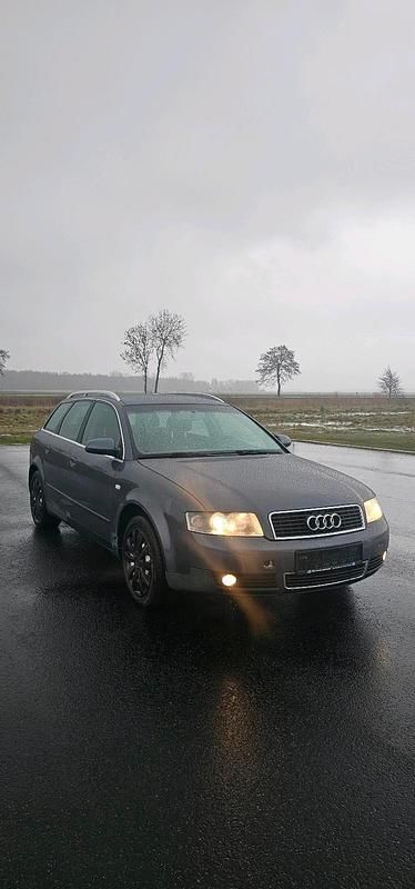 Gebraucht Audi A4 131 PS (96 kW) 2004 Grau Kombi