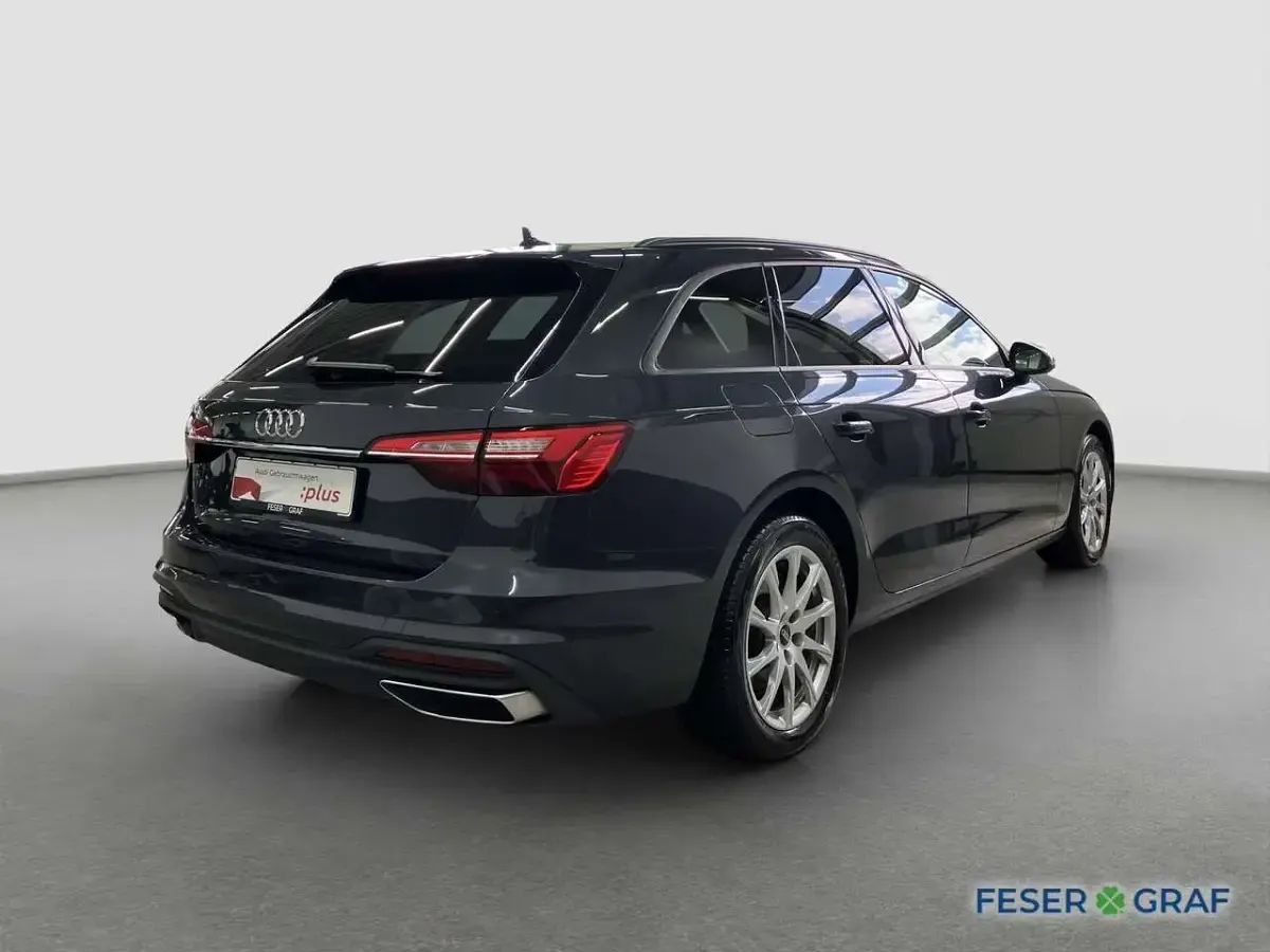 Gebraucht Audi A4 Sport 163 PS (119 kW) 2023 Grau Kombi