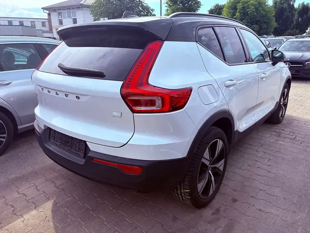 Gebraucht Volvo XC40 R-Design 261 PS (191 kW) 2022 Crystal white SUV
