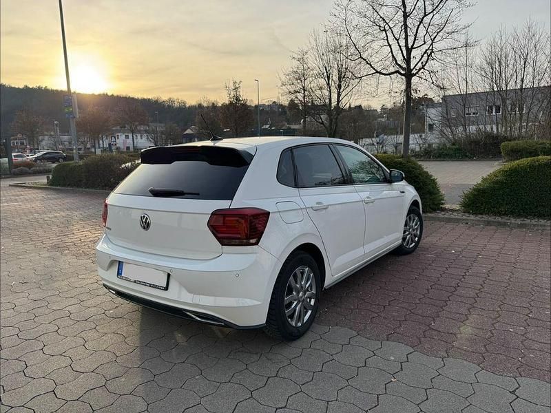 Gebraucht VW Polo Highline 95 PS (69 kW) 2018 Weiß Kleinwagen