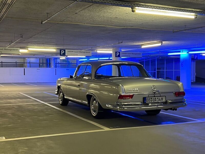 Silber Gebraucht 1967 Mercedes W111 SE Coupé | 75.000 € - Bild 1/4