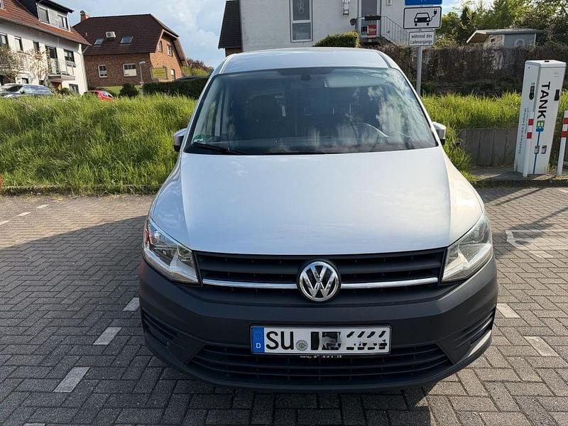 Second-hand VW Caddy 102 CP (75 kW) 2019 Argintiu Monovolum