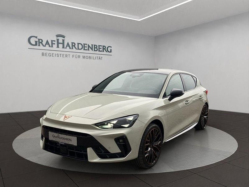 Taigagrau Neu 2025 Cupra Leon VZ Limousine | 44.950 € (Etwas zu teuer) - Bild 1/4