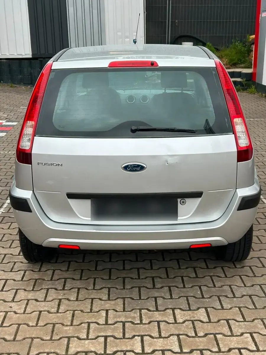 Gebraucht Ford Fusion 80 PS (58 kW) 2006 Silber Kleinwagen