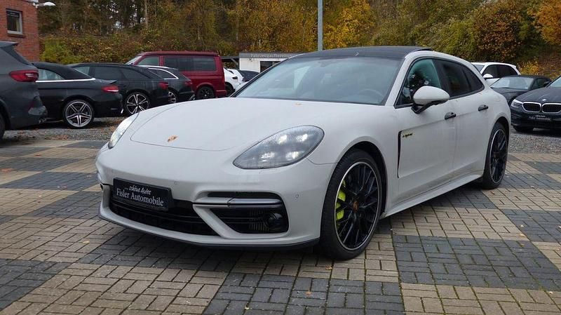 Grau Gebraucht 2019 Porsche Panamera S E-Hybrid Sport Turismo Limousine | 84.990 € (Fairer Preis) - Bild 1/4