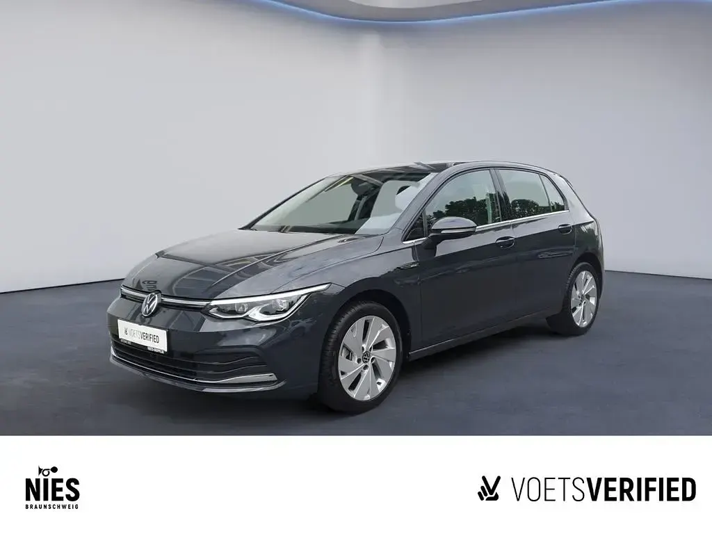 Gebraucht VW Golf VIII Style 131 PS (96 kW) 2024 Grau Limousine