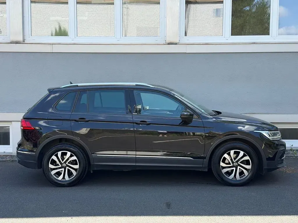Gebraucht VW Tiguan Active 150 PS (110 kW) 2023 Deep black SUV