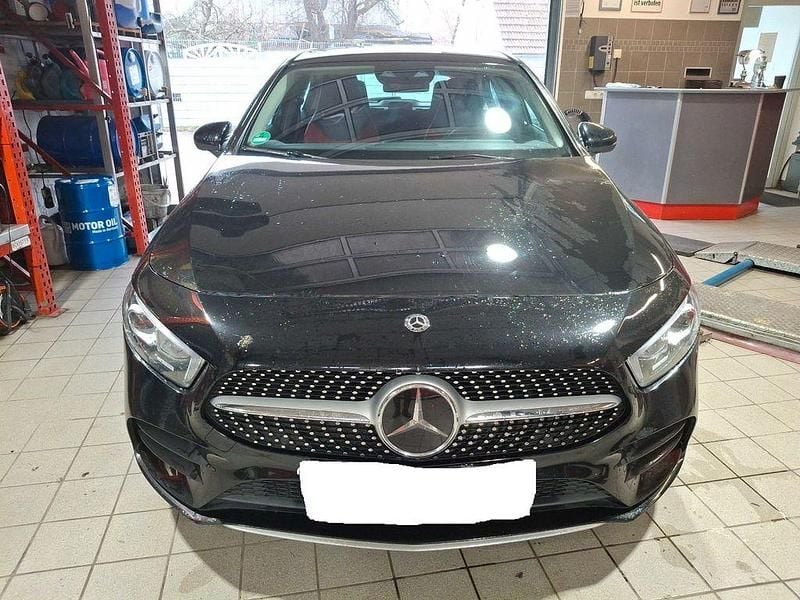 Schwarz Gebraucht 2019 Mercedes A220 Limousine | 17.000 € (Superpreis) - Bild 1/4