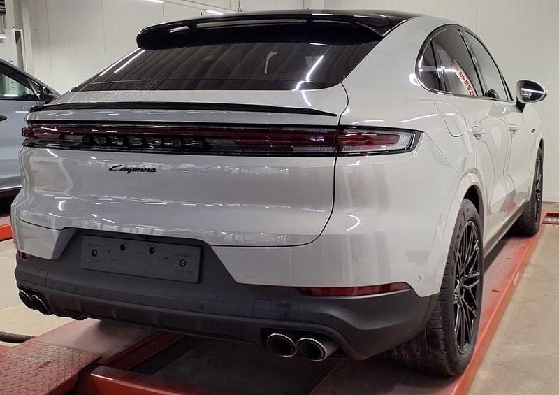 Kreide Gebraucht 2024 Porsche Cayenne E-Hybrid Coupe Coupé | 99.990 € (Guter Preis) - Bild 1/4